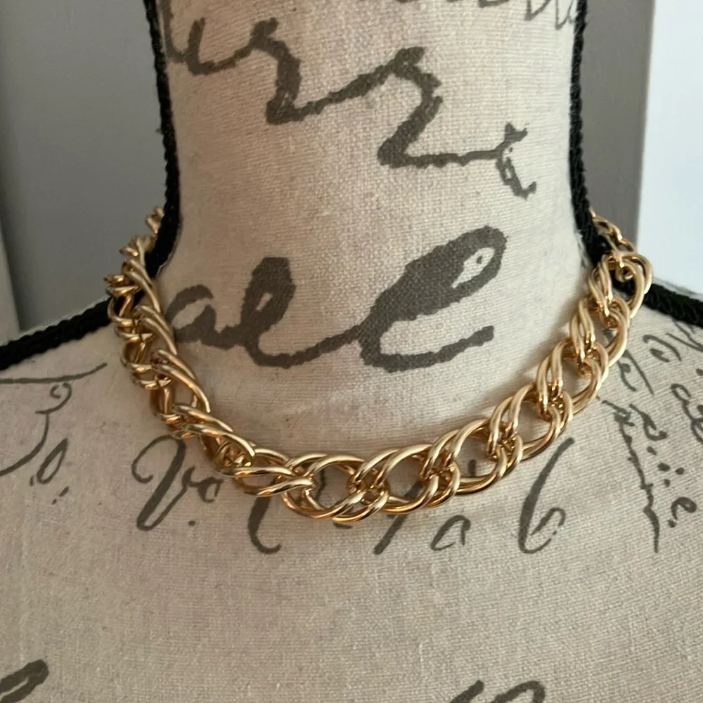 NWT Napier Gold Chunky Chain Necklace - Picture 6 of 7